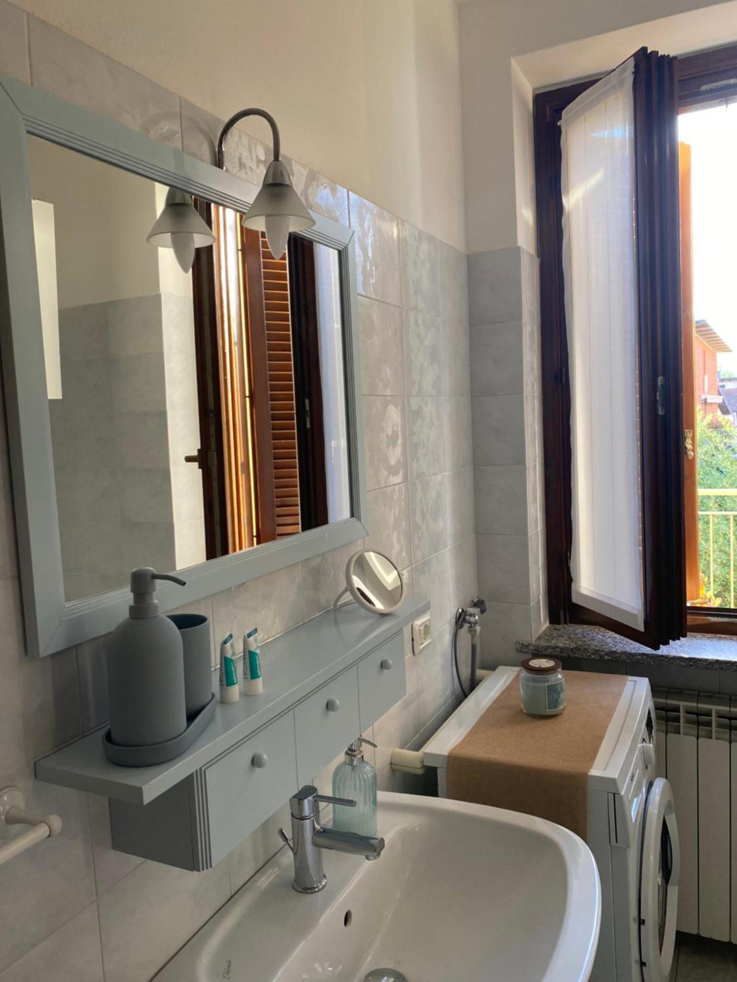 Appartamento Anna Lungo Fiume - Lago Maggiore Sesto Calende Luaran gambar